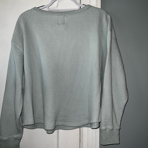 Gap Sweats, thermal cropped length crewneck sweatshirt - Picture 2 of 4